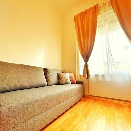 Central Spacious Flat Budapest Bagian luar foto